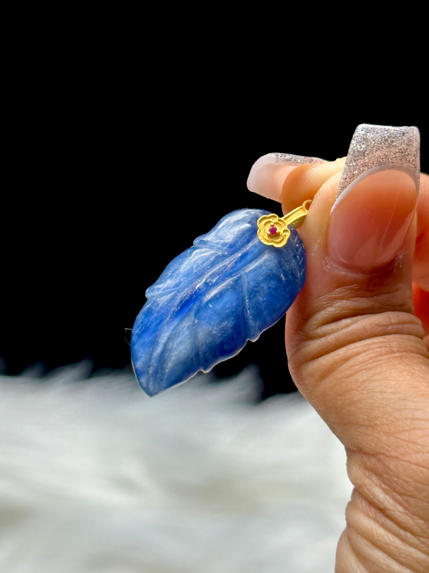 Natural Kyanite Crystal Leaf Pendant – Sterling Silver