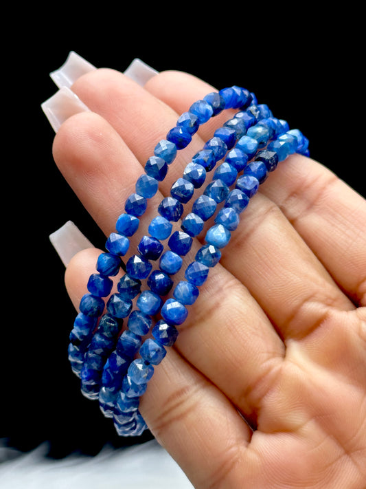 High-Quality Faceted Kyanite Crystal Bracelet – Natural Blue Gemstone, Stretch Cord