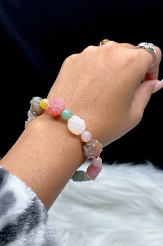Agate Flower Carved Bead Bracelet – Natural Crystal Jewelry