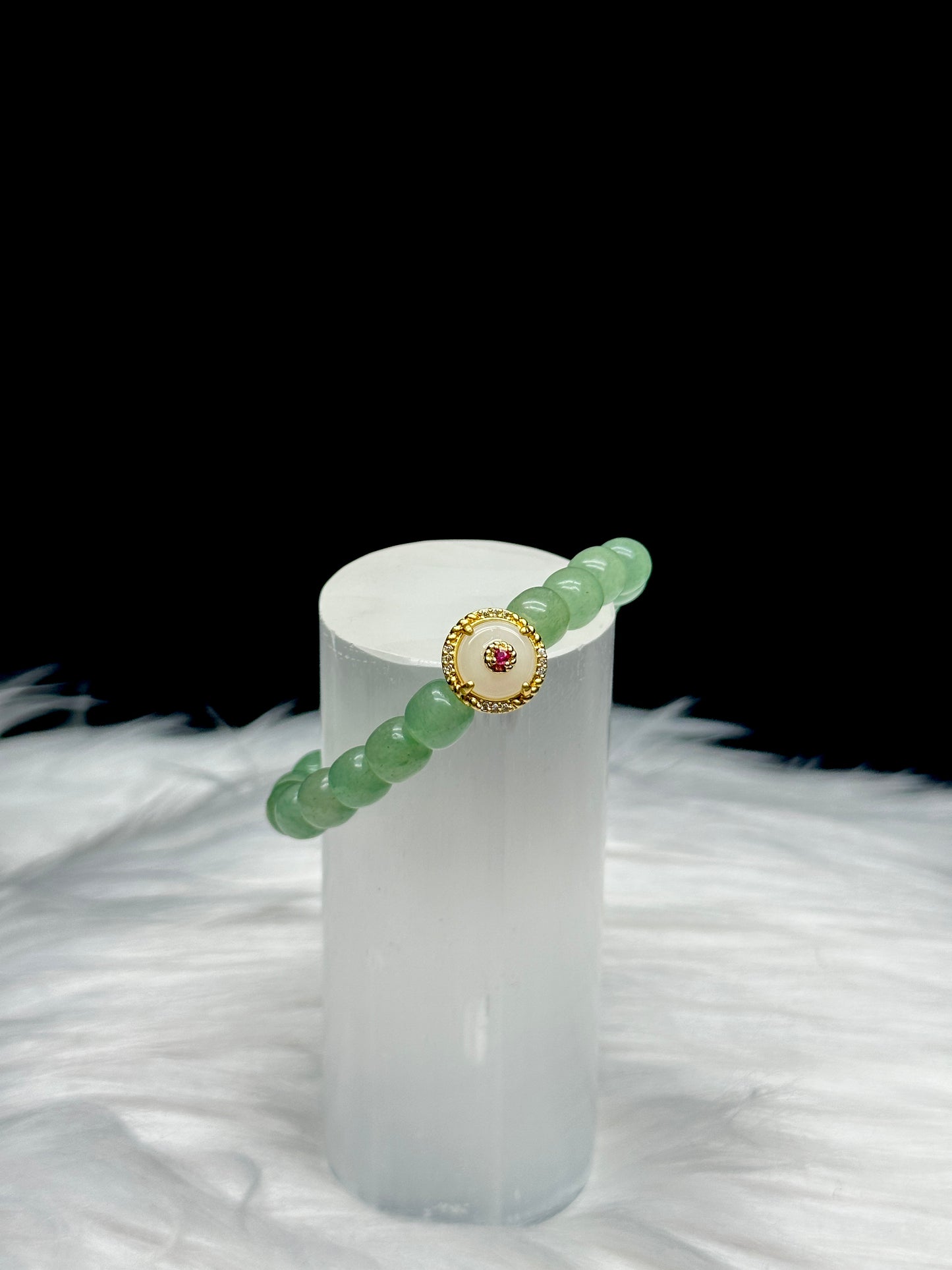 Elegant Green Aventurine and White Jade Crystal Bracelet - Healing Energy and Style