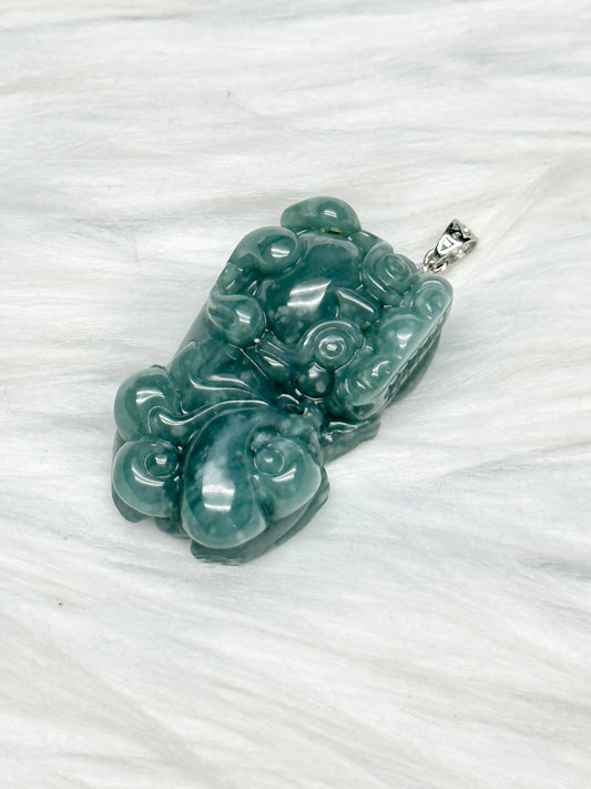 High-Quality Jade Pixiu Pendant – Hand-Carved Lucky Talisman with Sterling Silver Hook