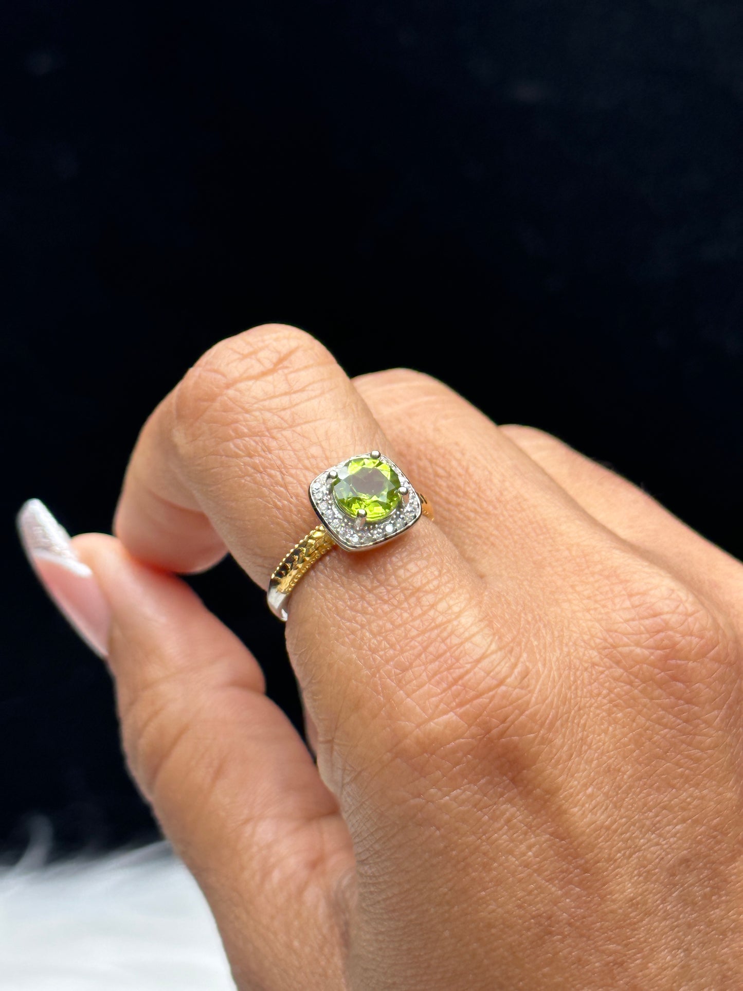 High-Quality Peridot Crystal Ring – Sterling Silver, Adjustable Size, Natural Gemstone