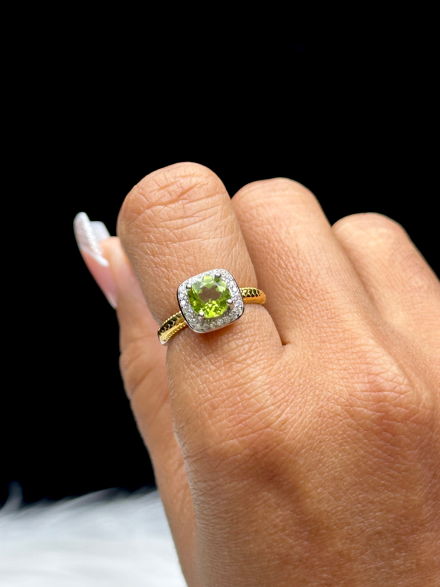 High-Quality Peridot Crystal Ring – Sterling Silver, Adjustable Size, Natural Gemstone