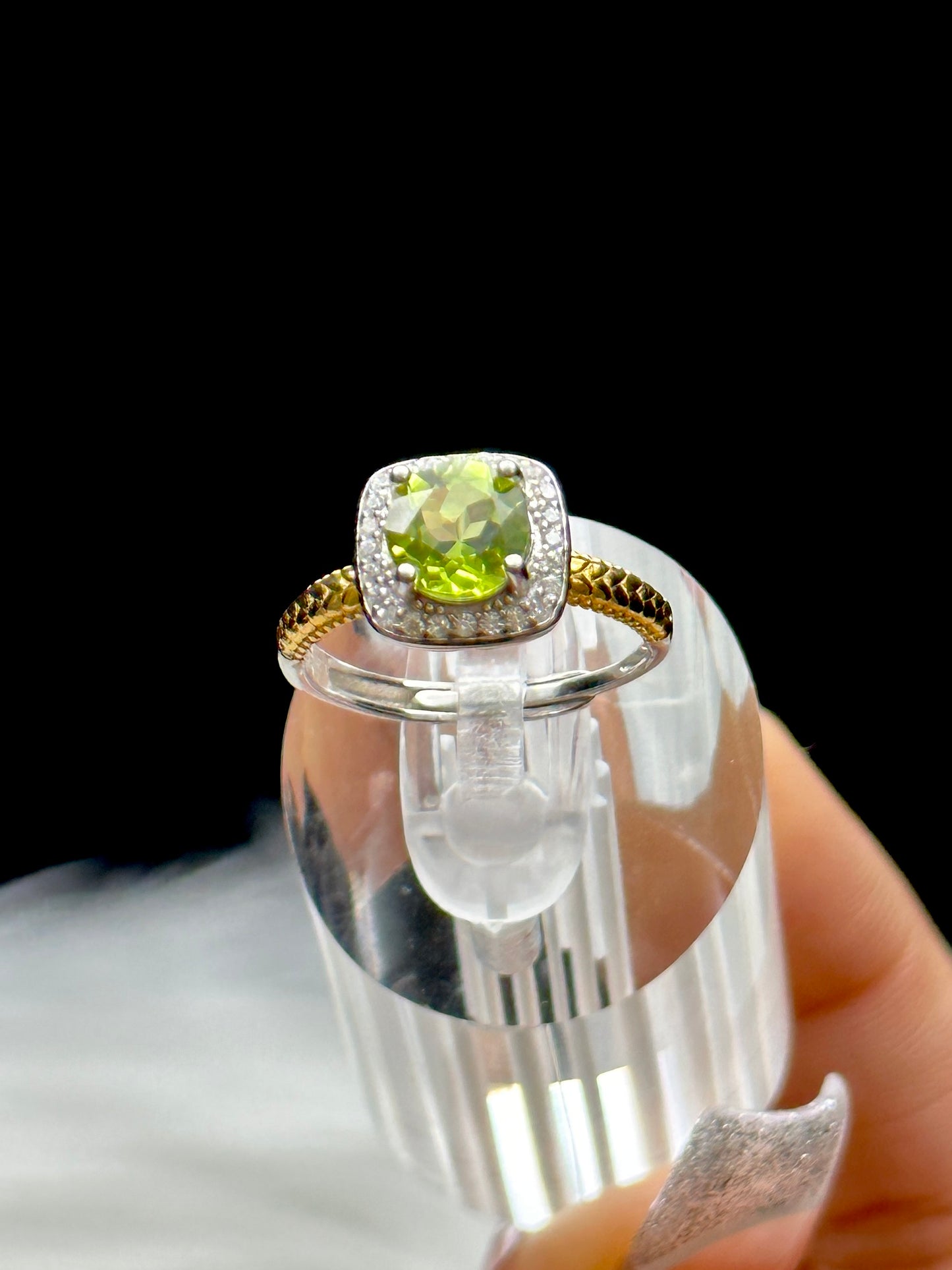 High-Quality Peridot Crystal Ring – Sterling Silver, Adjustable Size, Natural Gemstone