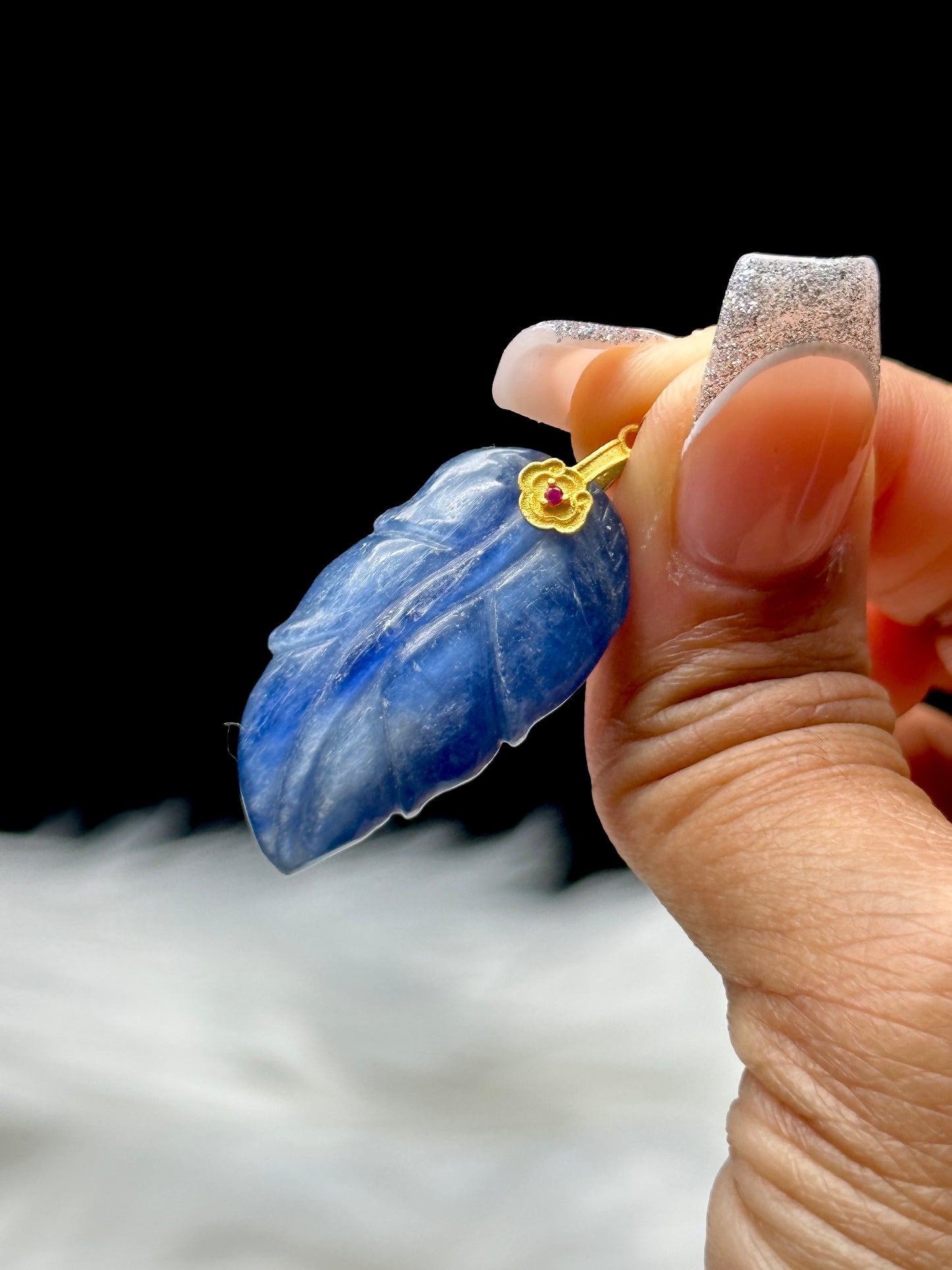 Natural Kyanite Crystal Leaf Pendant – Sterling Silver
