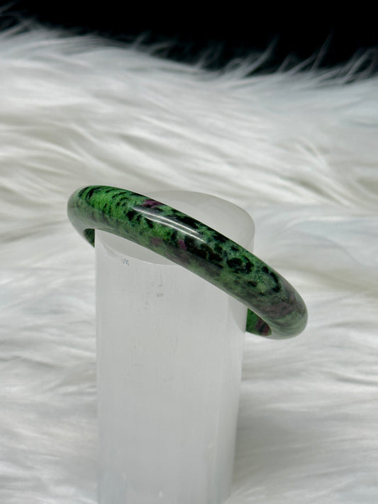 Ruby in Zoisite Crystal Bangle – Natural Healing Stone Bracelet for Vitality & Heart Energy