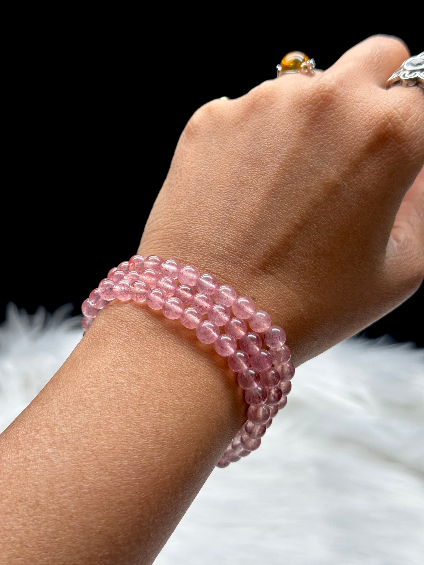 High-Quality Strawberry Quartz Round Bead Necklace / 3-Layer Bracelet – Stretchable Cord, Versatile 2-in-1 Jewelry