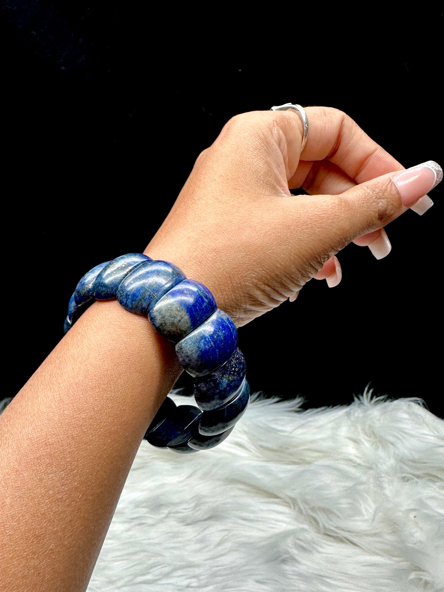 Lapis Lazuli Crystal Bangle Bracelet – Natural Deep Blue Stone, Timeless & Elegant Design