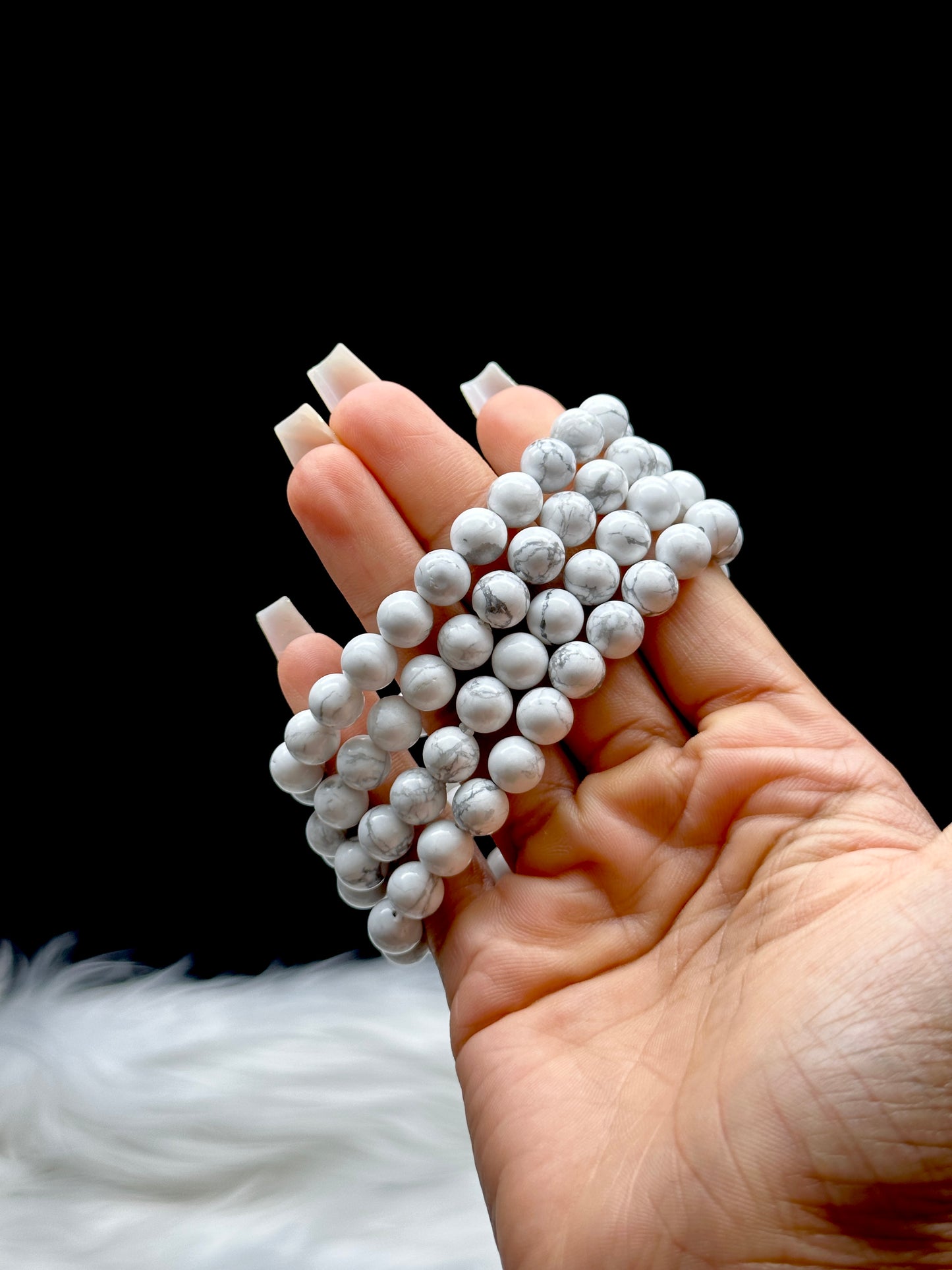 Natural Howlite Crystal Bracelet – 8mm Gemstone Beads, Stretchable Cord, Calming Energy