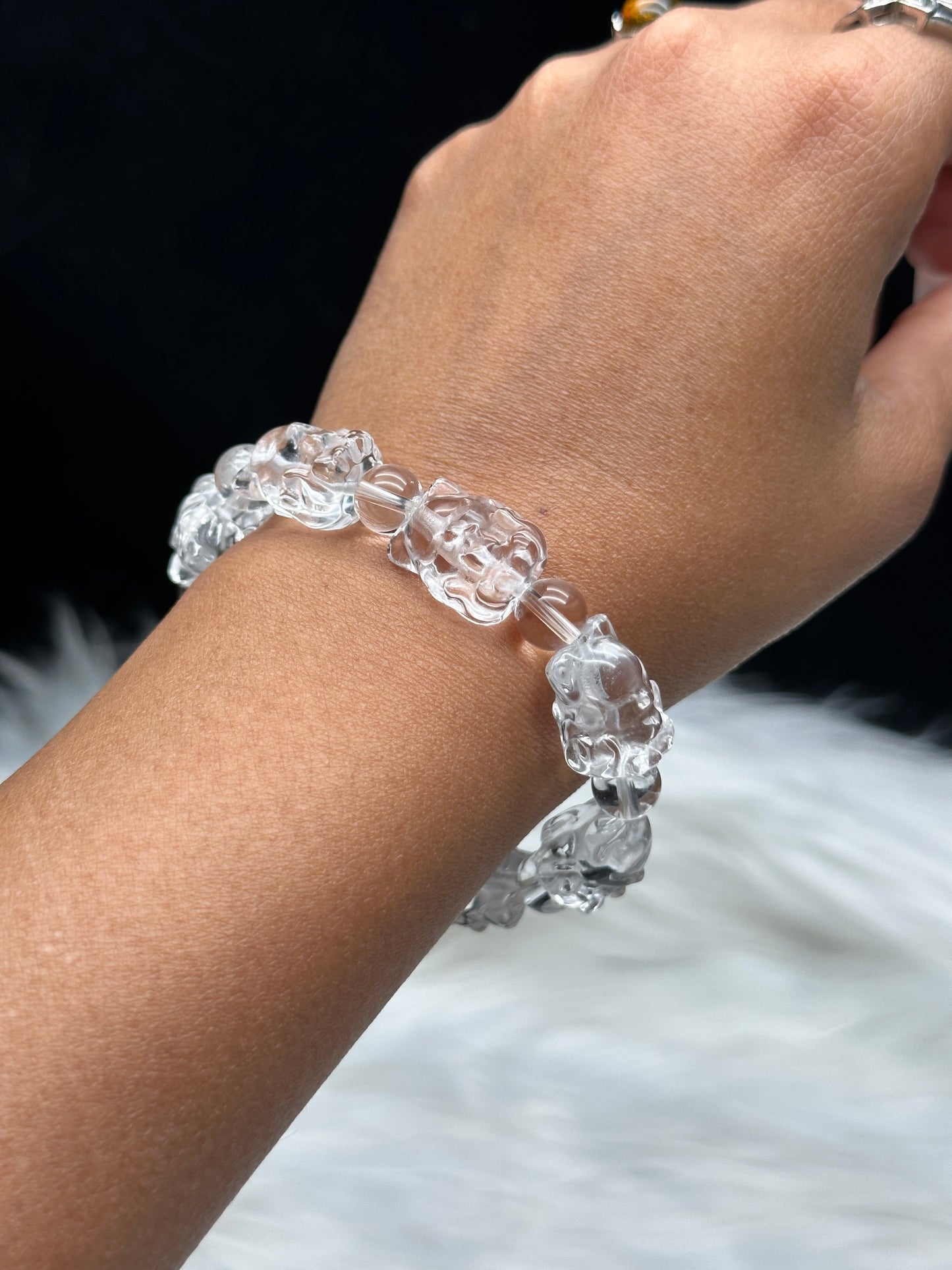 Nine-Tailed Fox Carved Clear Quartz Crystal Bracelet – Handcrafted Healing Crystal Jewelry