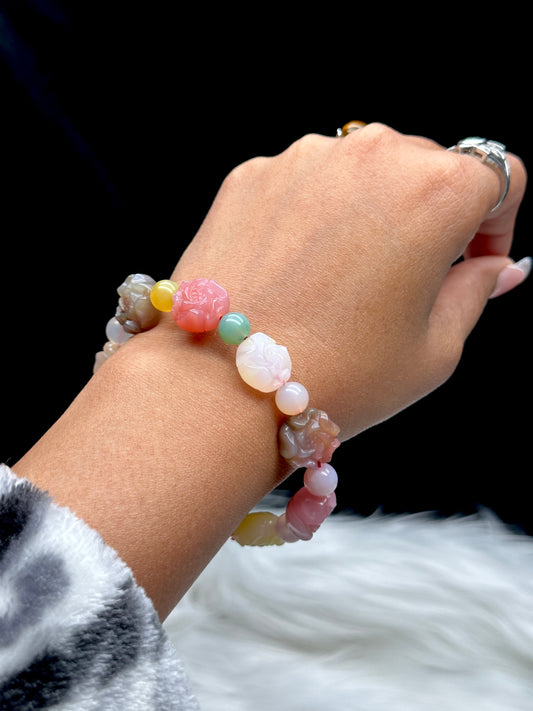 Agate Flower Carved Bead Bracelet – Natural Crystal Jewelry