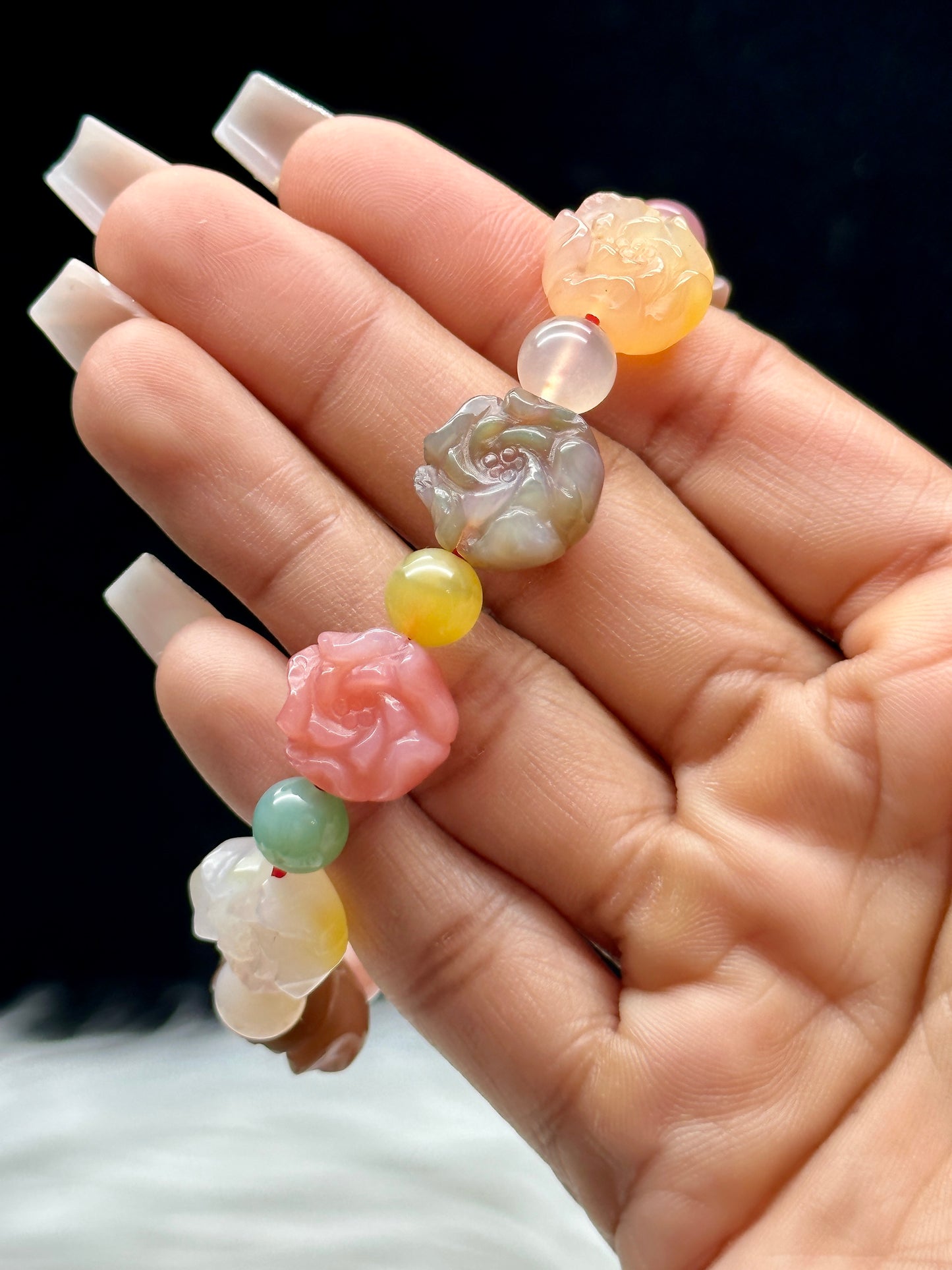 Agate Flower Carved Bead Bracelet – Natural Crystal Jewelry