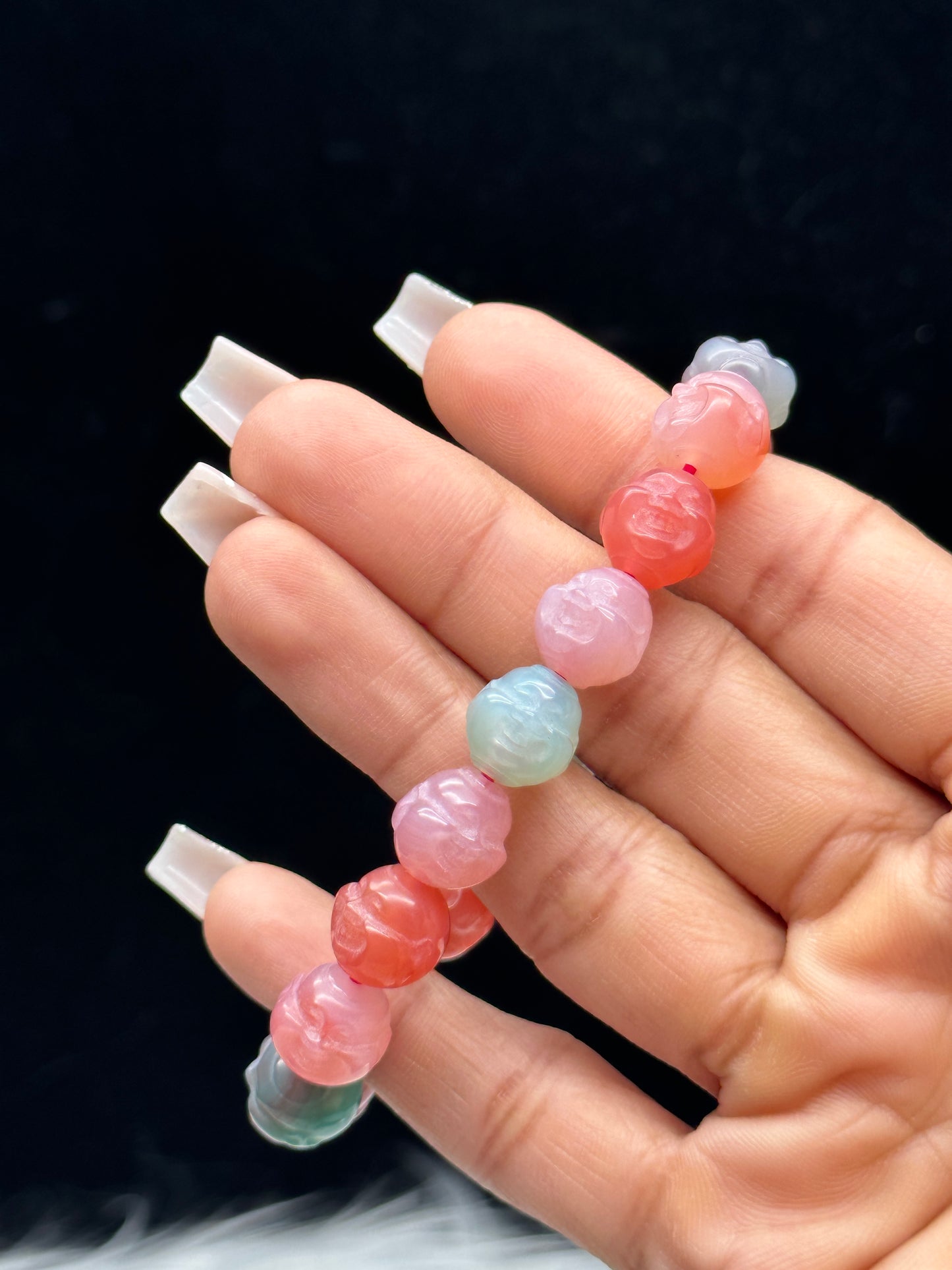 Agate Bracelet with Carved Laughing Buddha Beads – Stretchable Cord, Spiritual Crystal Jewelry