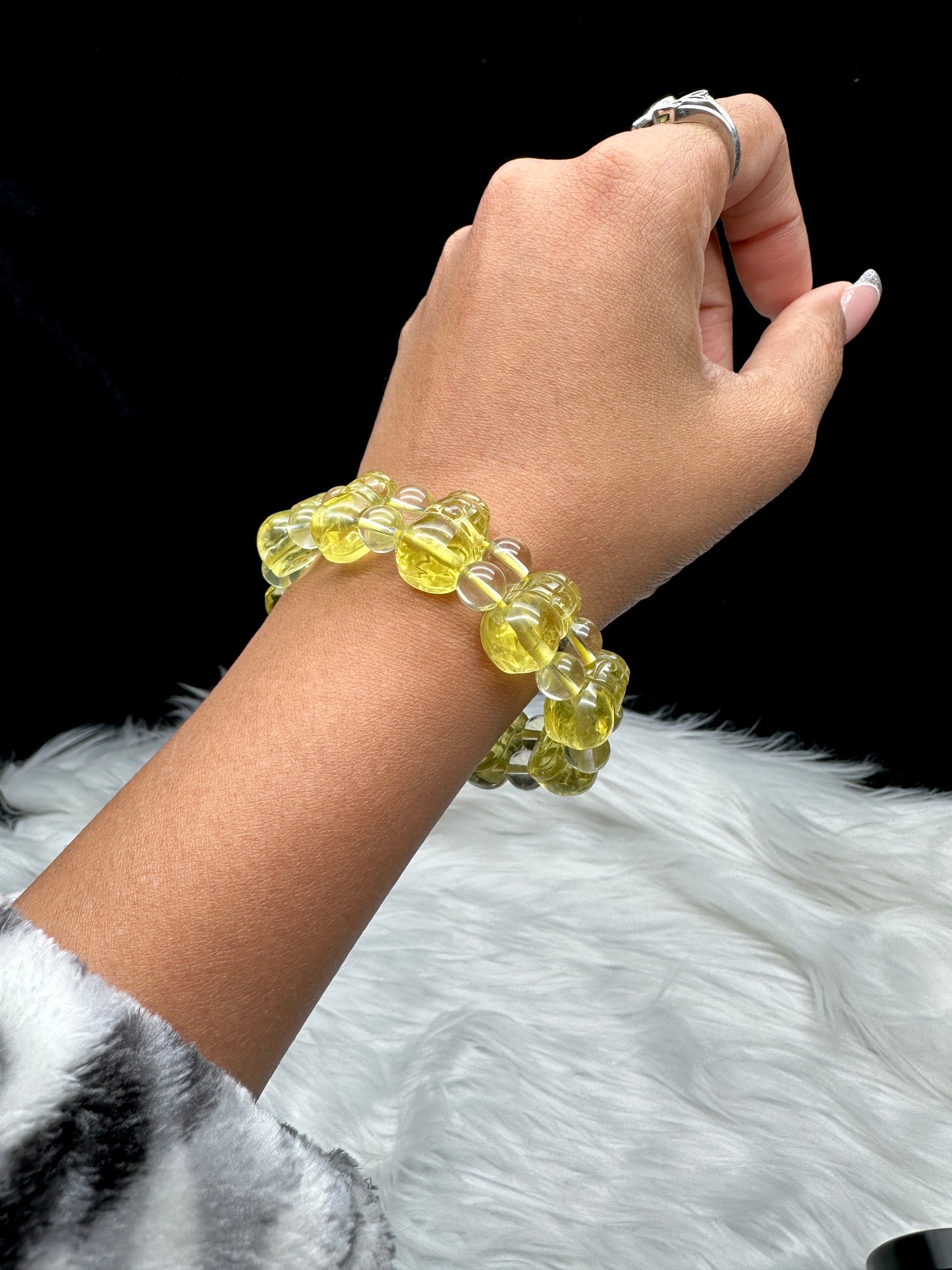 Natural Citrine Pixiu Bead Bracelet – Hand-Carved, Stretchable Cord, Wealth & Protection Crystal