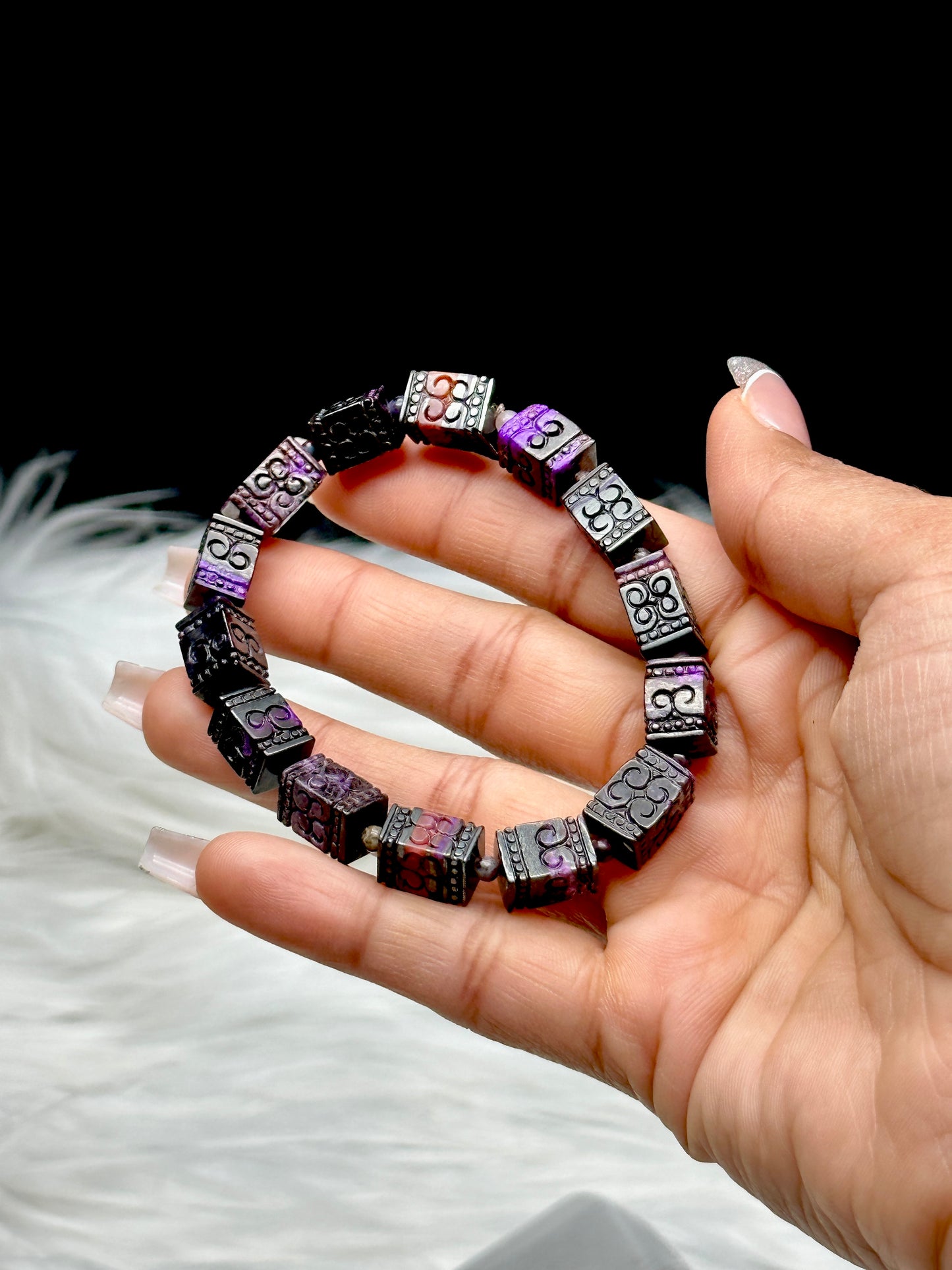 Natural Top-Quality Sugilite Crystal Bracelet – Hand-Carved Beads, Stretchable Cord