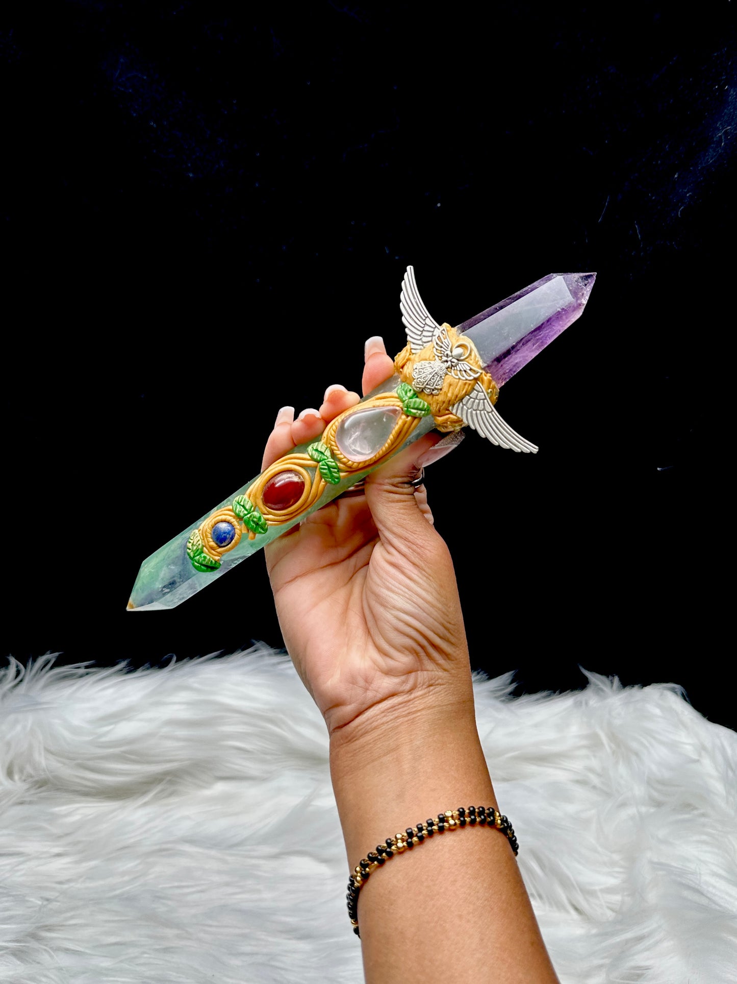 Fluorite and Amethyst Crystal Wand – Natural Healing Wand for Energy Balancing & Chakra Alignment