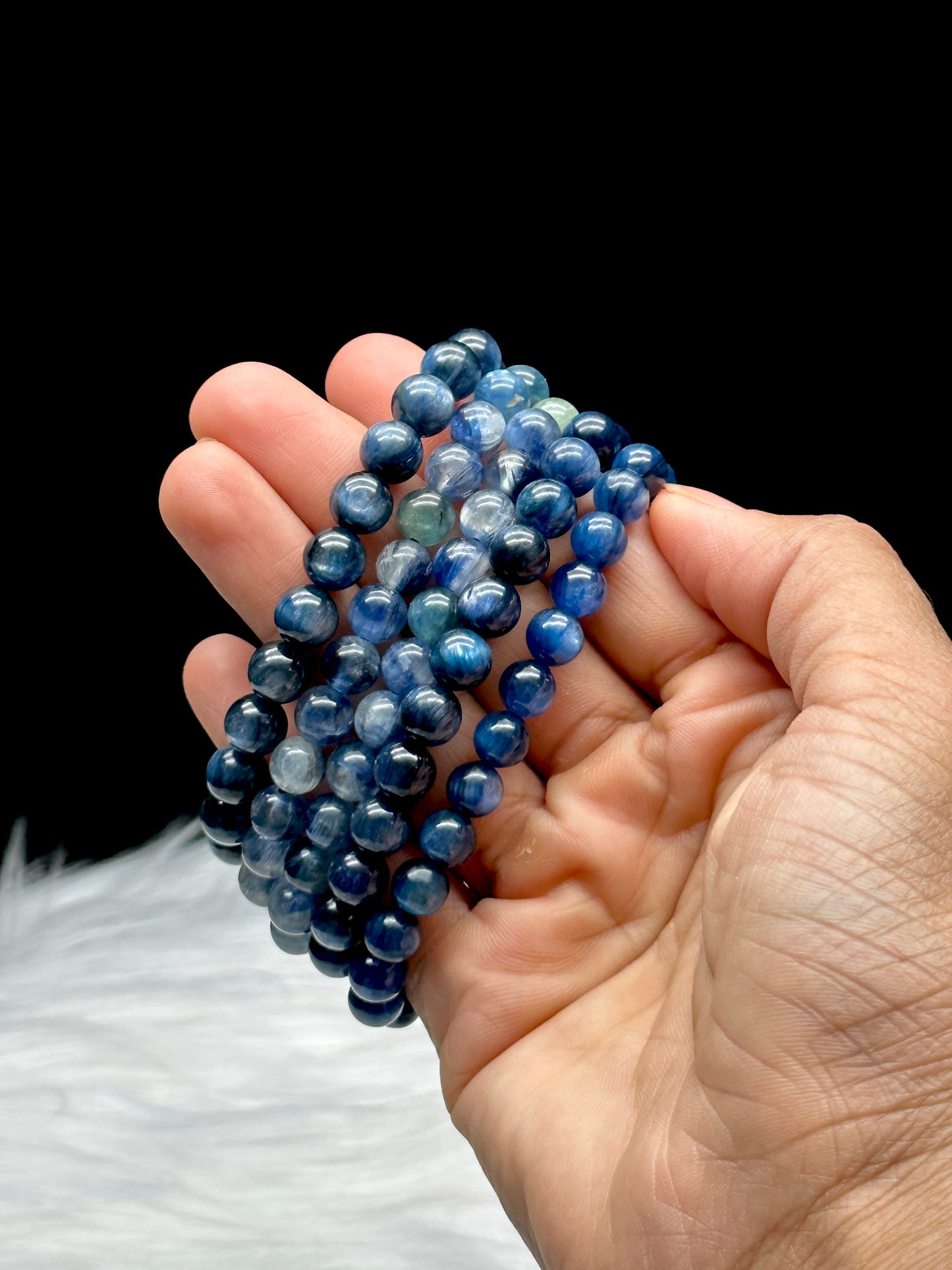 Natural Blue Kyanite Crystal Bracelet - Unleash the Power of Healing Energy