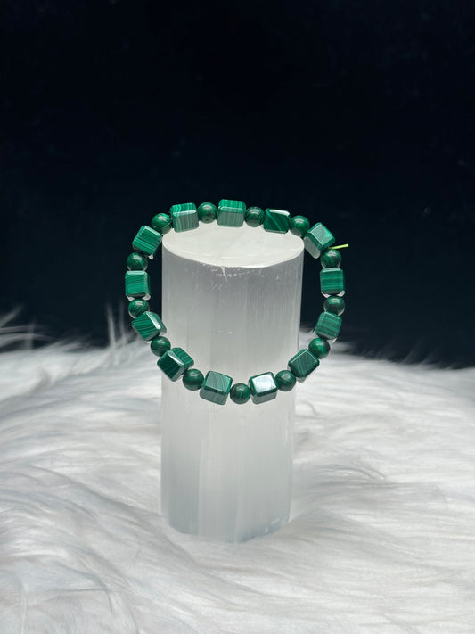 High-Quality Malachite Crystal Bracelet - Unleash Healing Energy in Style