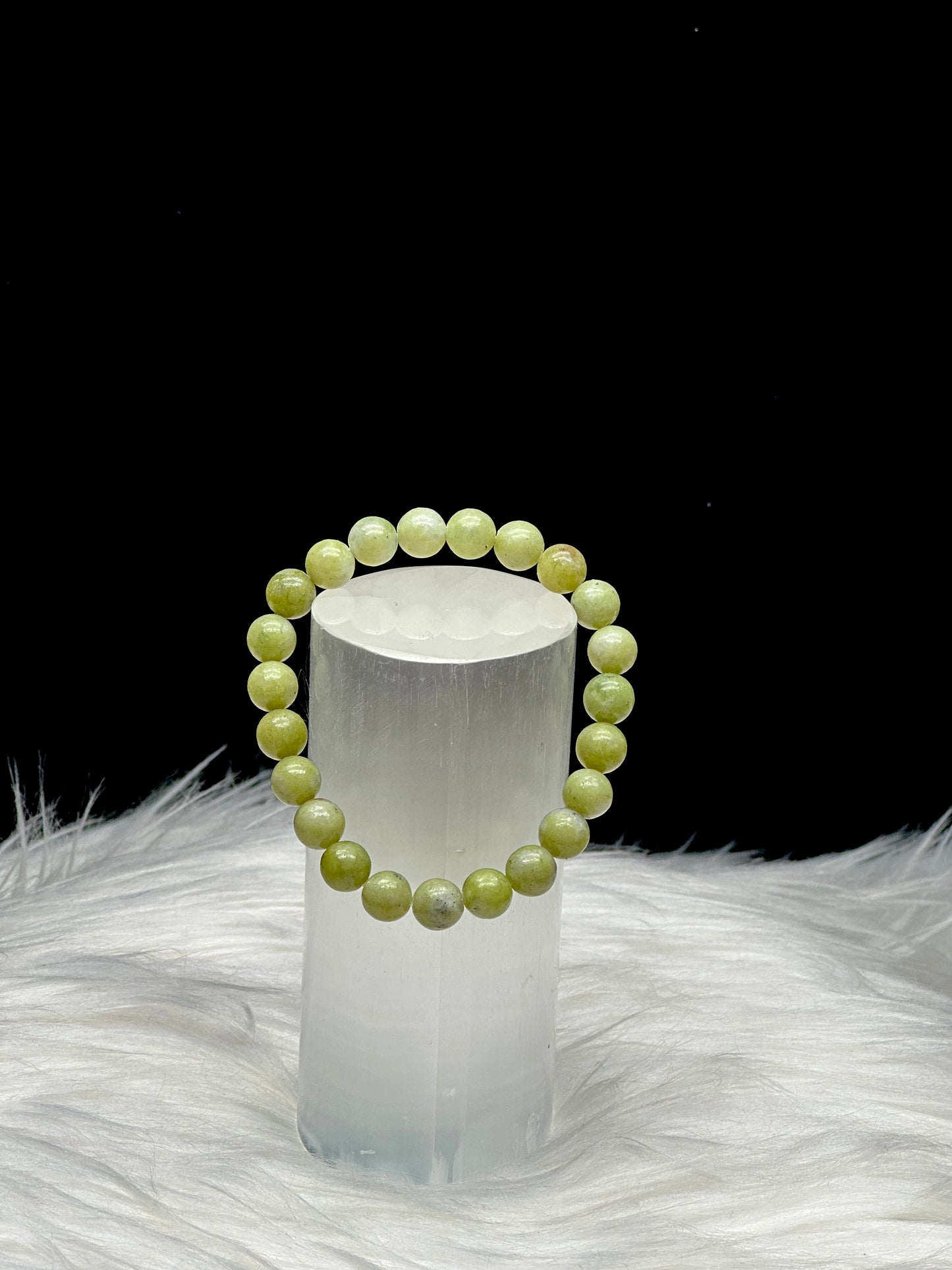 Genuine Xiuyan Jade Crystal Bracelet - 8mm Beads for Healing Energy and Serenity