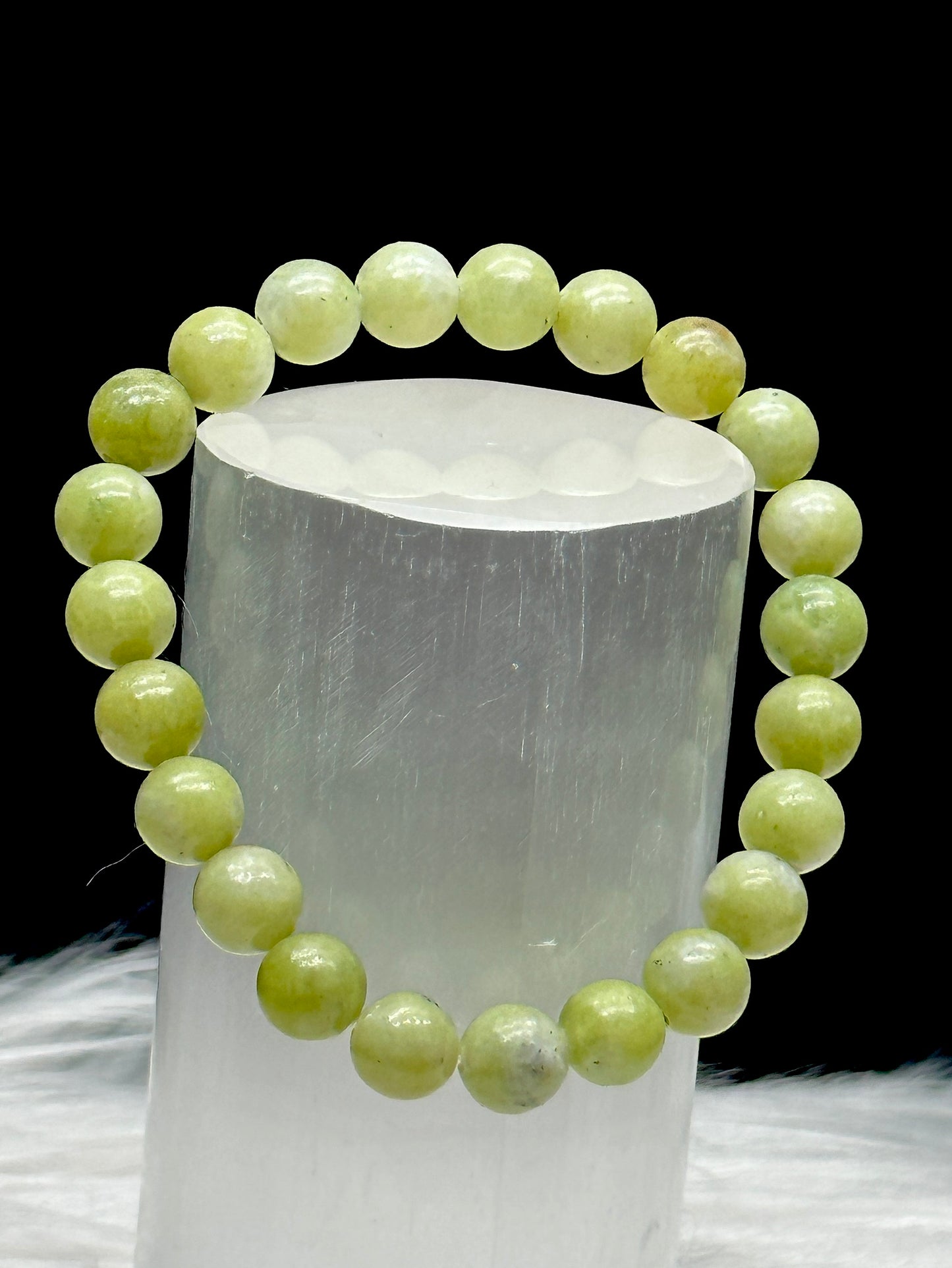 Genuine Xiuyan Jade Crystal Bracelet - 8mm Beads for Healing Energy and Serenity