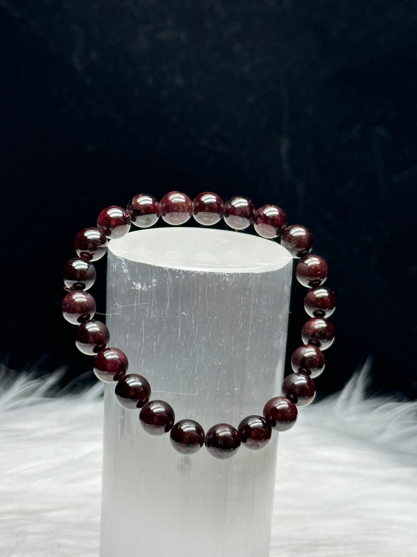 Beautiful Garnet Crystal Healing Stretch Bracelet - 8mm Bead Size - Top-Quality Gemstone