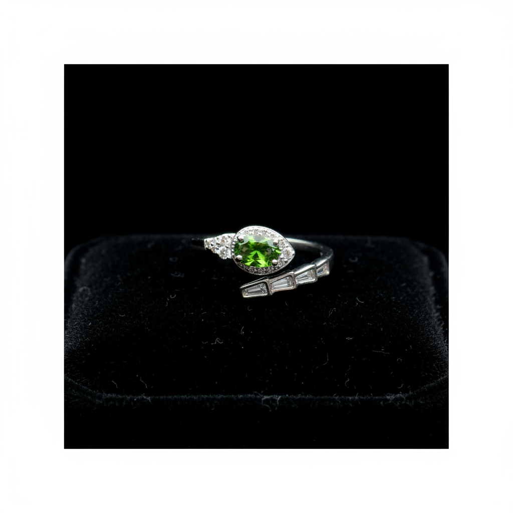 Peridot Snake Ring - Black Velvet