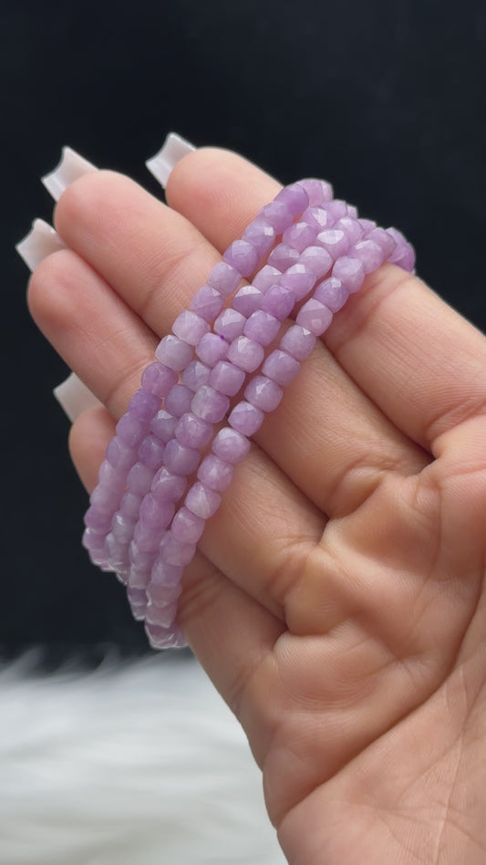 Faceted Kunzite Crystal Bracelet – 4mm High-Quality Beads, Elegant & Calming Energy