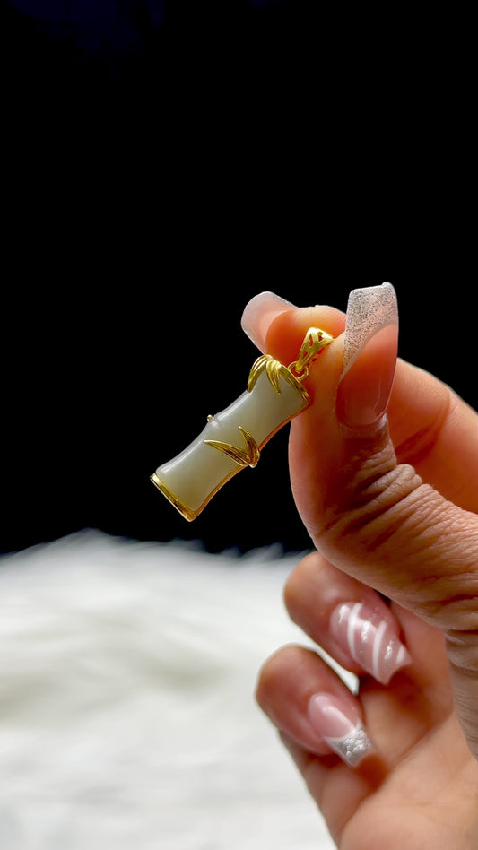 Natural Jade Pendant – Sterling Silver with 18K Gold Plating | Elegant Healing Crystal Necklace