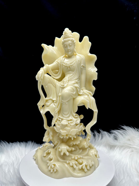 Beautiful Ivory Nut Guan Yin Buddha Carving Display Bodhisattva Statue