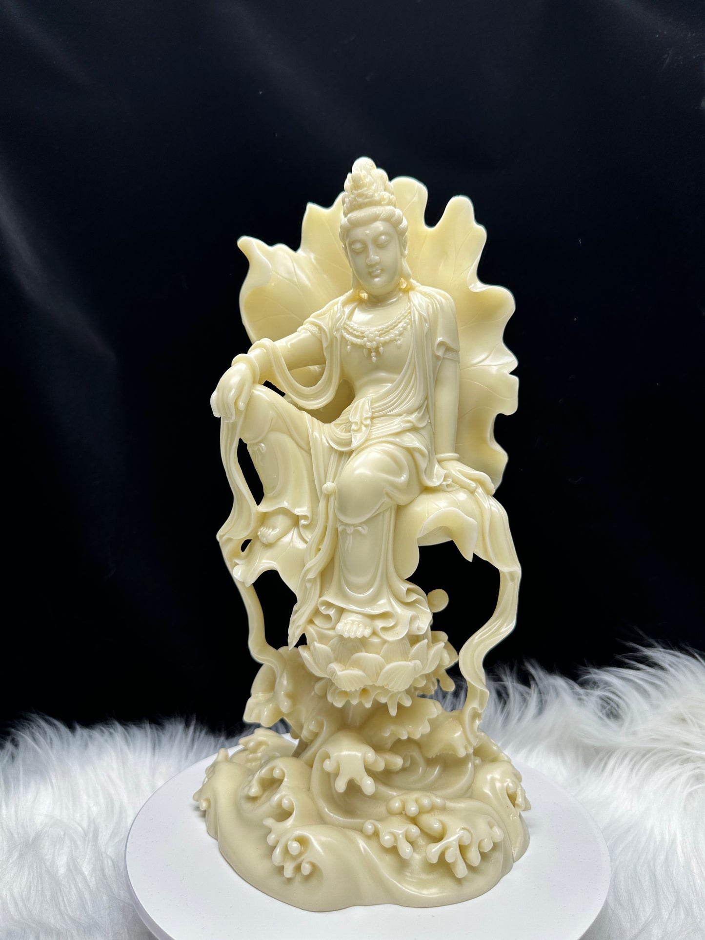 Beautiful Ivory Nut Guan Yin Buddha Carving Display Bodhisattva Statue