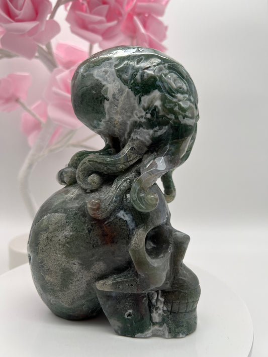 Moss Agate Skull with Octopus - Moss agate skull - Moss agate carvings - 9 inches
