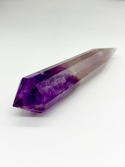 Amethyst Crystal Vogel point with rainbow inclusions 5 1/2"