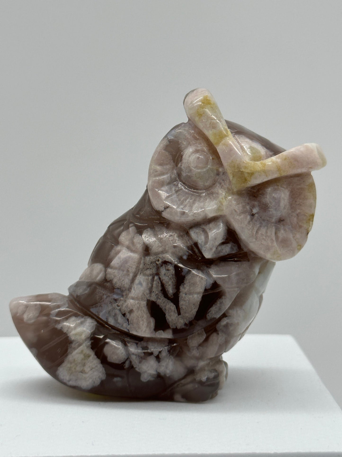 Black Flower Agate Owl carving, Flower Agate Owl