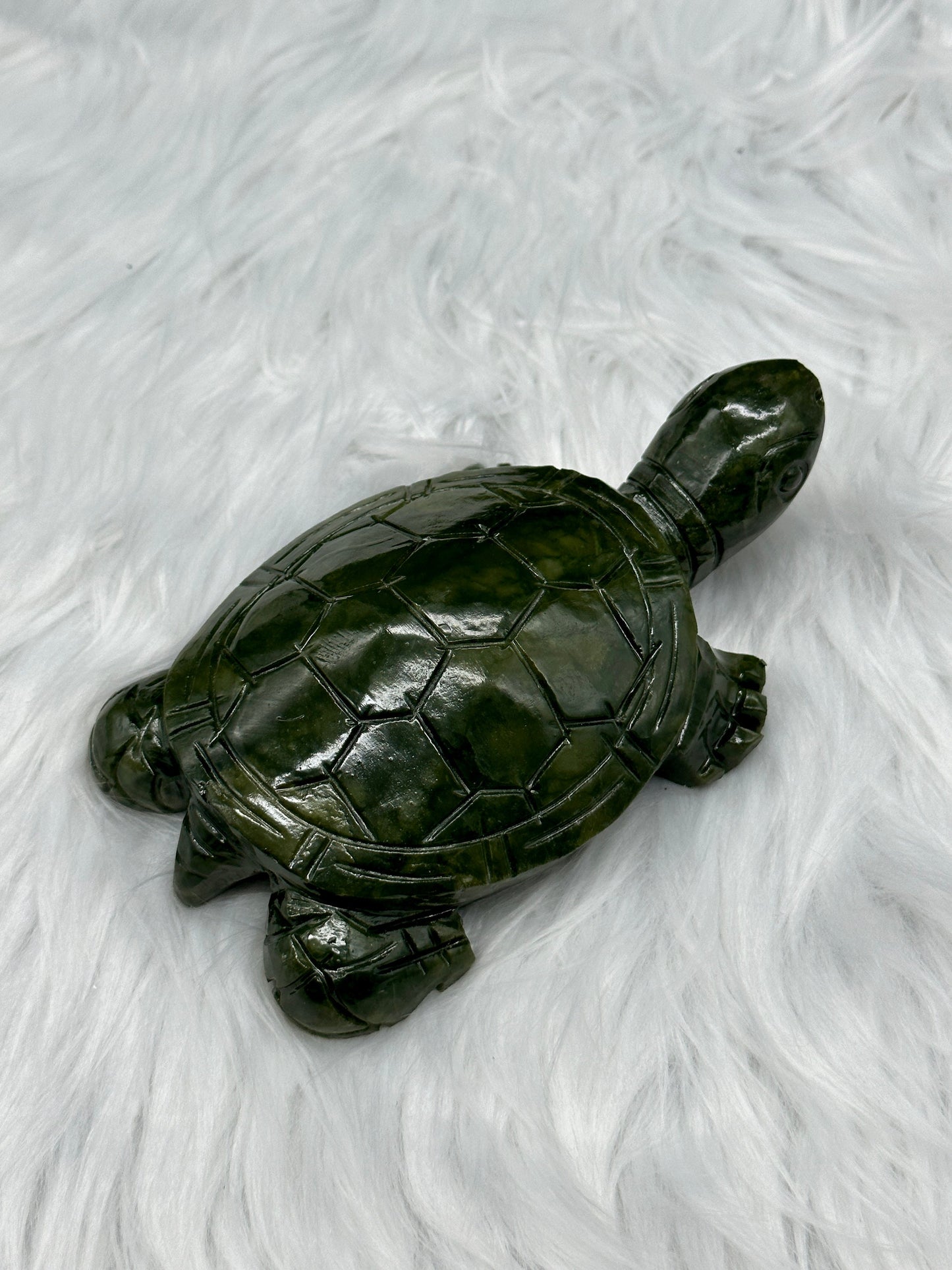 Green Jade Turtle, Turtle Crystal Carving, Lucky Turtle Amulet, Jade Tortoise, Friendship Gift, Reiki Gift, Reiki Healing