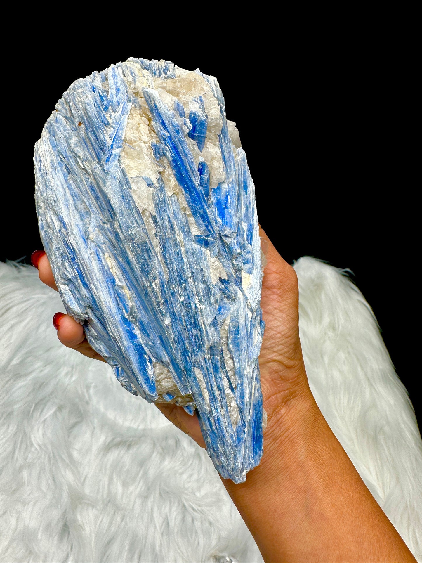 Large Blue Kyanite Crystal Specimen, Blue Kyanite specimen