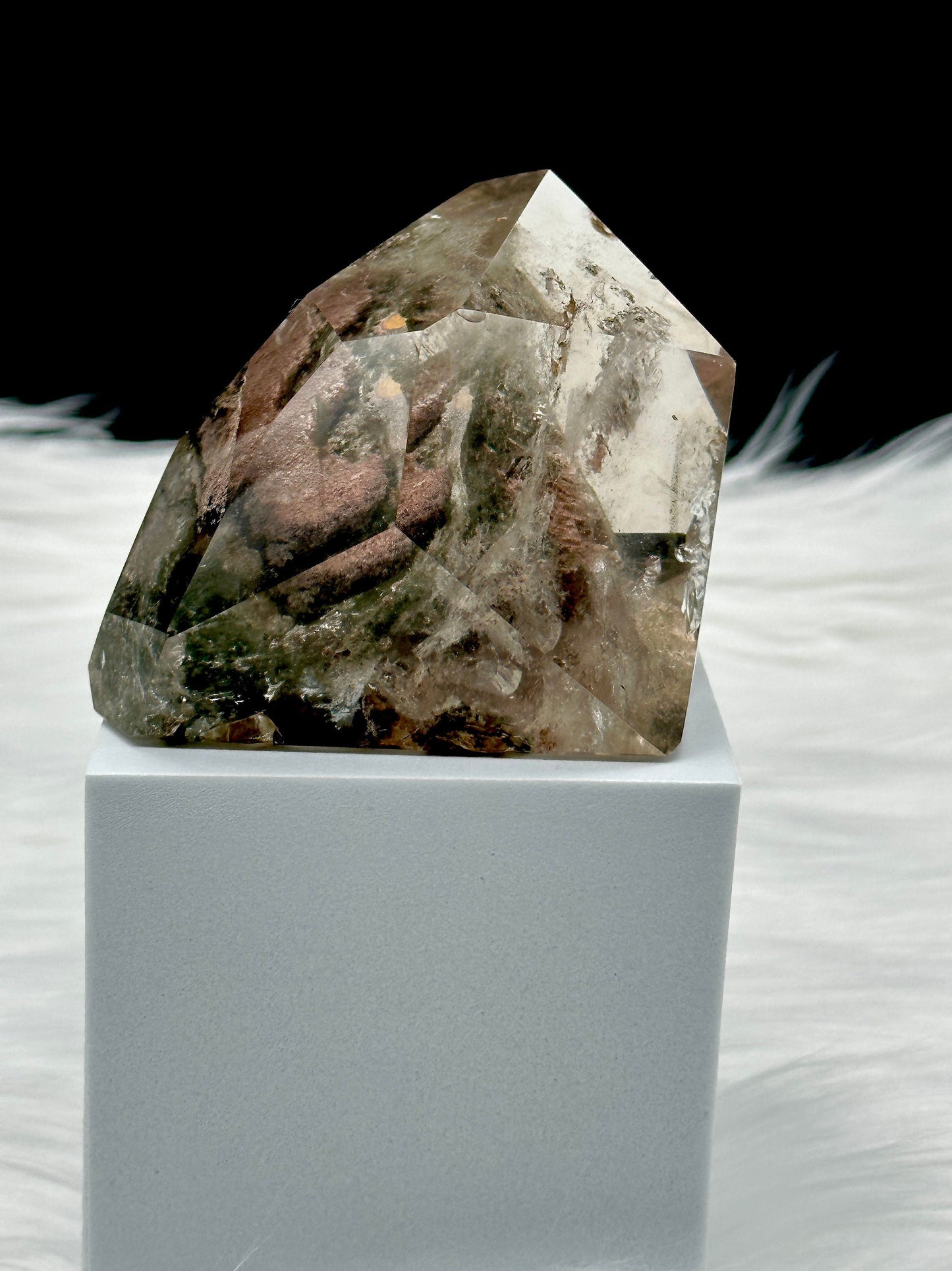 Thousand Layers Garden Quartz freeform, natural lodolite freeform