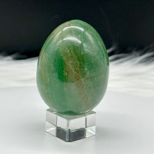 Shiny beautiful Green Aventurine Egg, Aventurine quartz yoni eggs