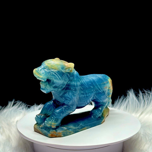 Blue Onyx Tiger Carving, Hand Carved Blue Onyx Crystal Tiger - 1kg weight