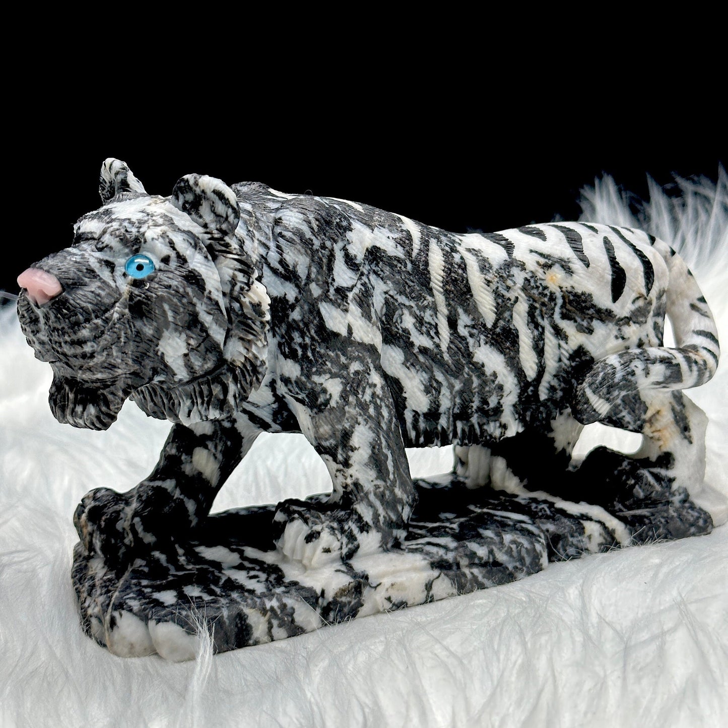 High Quality Zebra Jasper Tiger Carving, Hand Carved, Crystal Zebra Jasper Hand Carved Tiger - 1.2kg