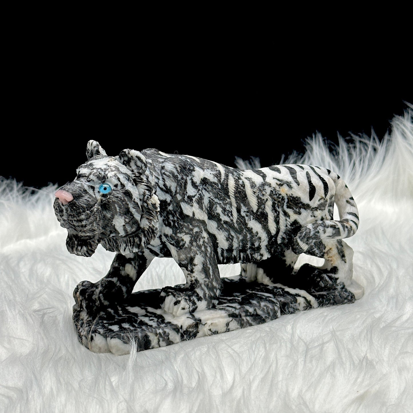 High Quality Zebra Jasper Tiger Carving, Hand Carved, Crystal Zebra Jasper Hand Carved Tiger - 1.2kg