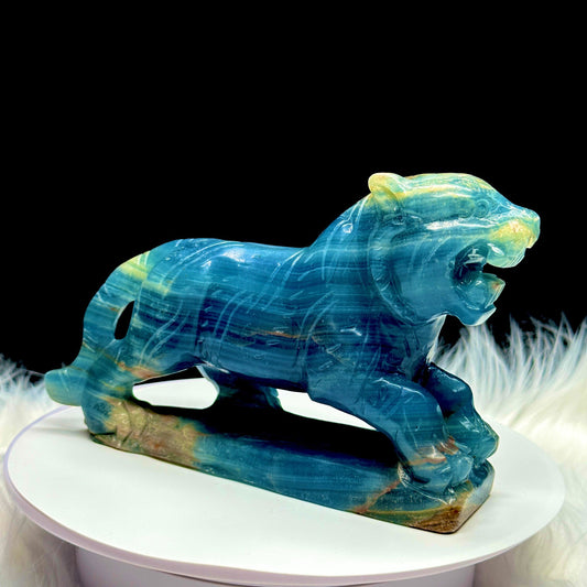 Blue Onyx Tiger Carving, Hand Carved Blue Onyx Crystal Tiger - 1kg weight