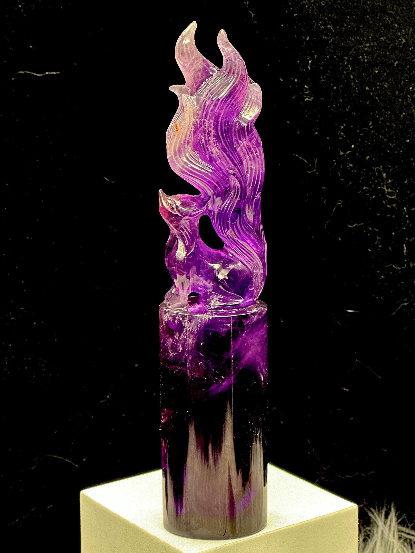 High Quality Amethyst Nine Tailed Fox Carving, Amethyst Crystal Carving of a Nine Tail Fox, Gift Item, Feng Shui, Crystal Decor