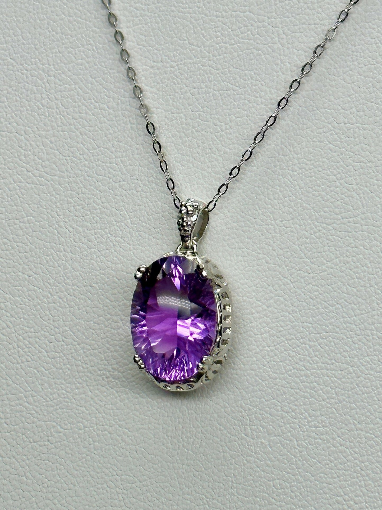 Sparkly Gemstone Amethyst Pendant in Sterling Silver with silver chain, Amethyst Crystal Oval Pendant, Gift Item, Gemstone Jewelry