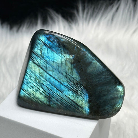 Blue Flash Labradorite Crystal Freeform - Psychic Abilities - Calming - Imagination - Transformation - Revealing Truth