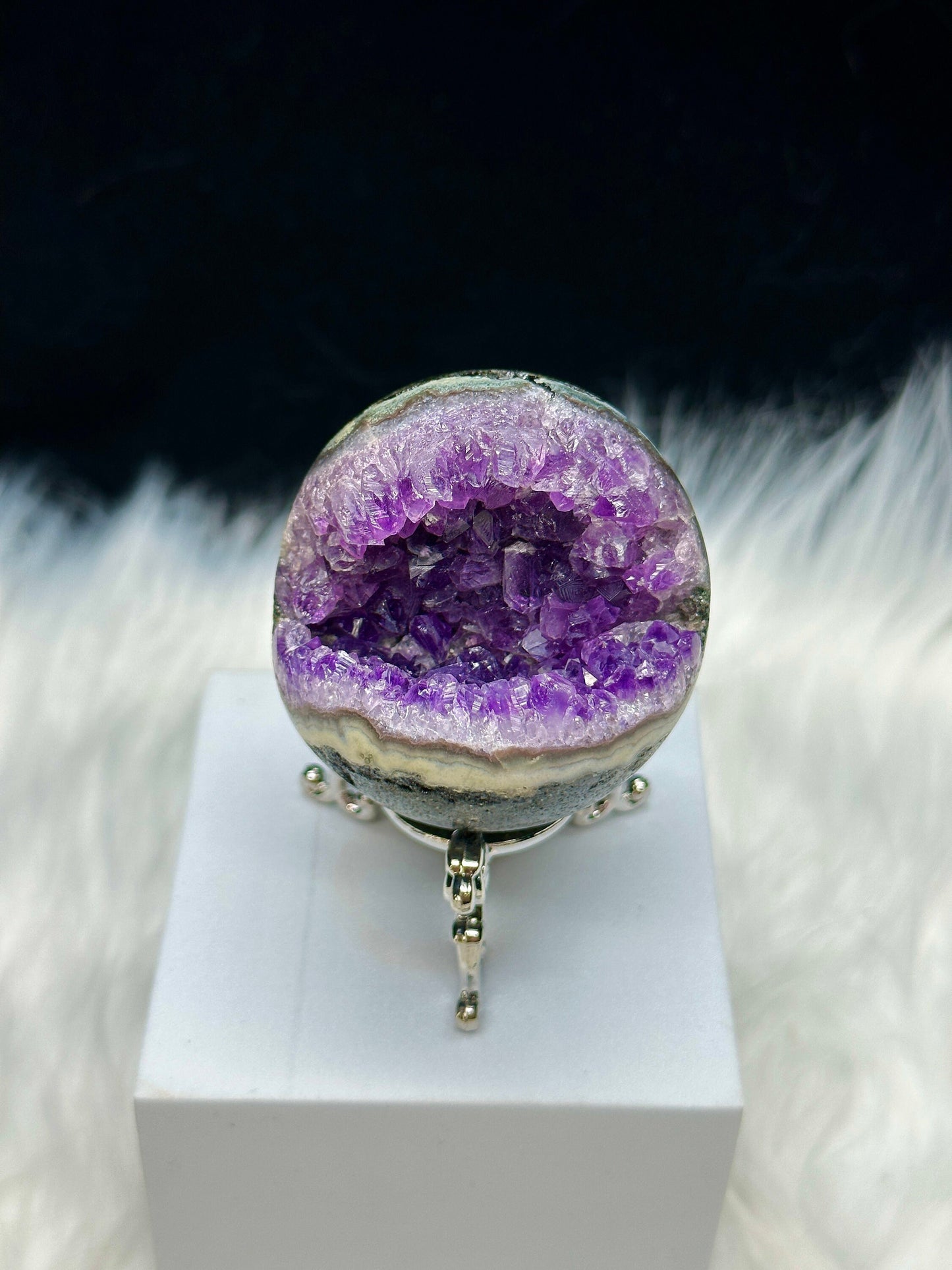 Beautiful Amethyst Agate Sphere , 204 grams