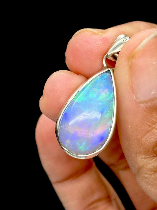 Natural Ethiopian opal Pendant in 925 Sterling Silver - Gift Item