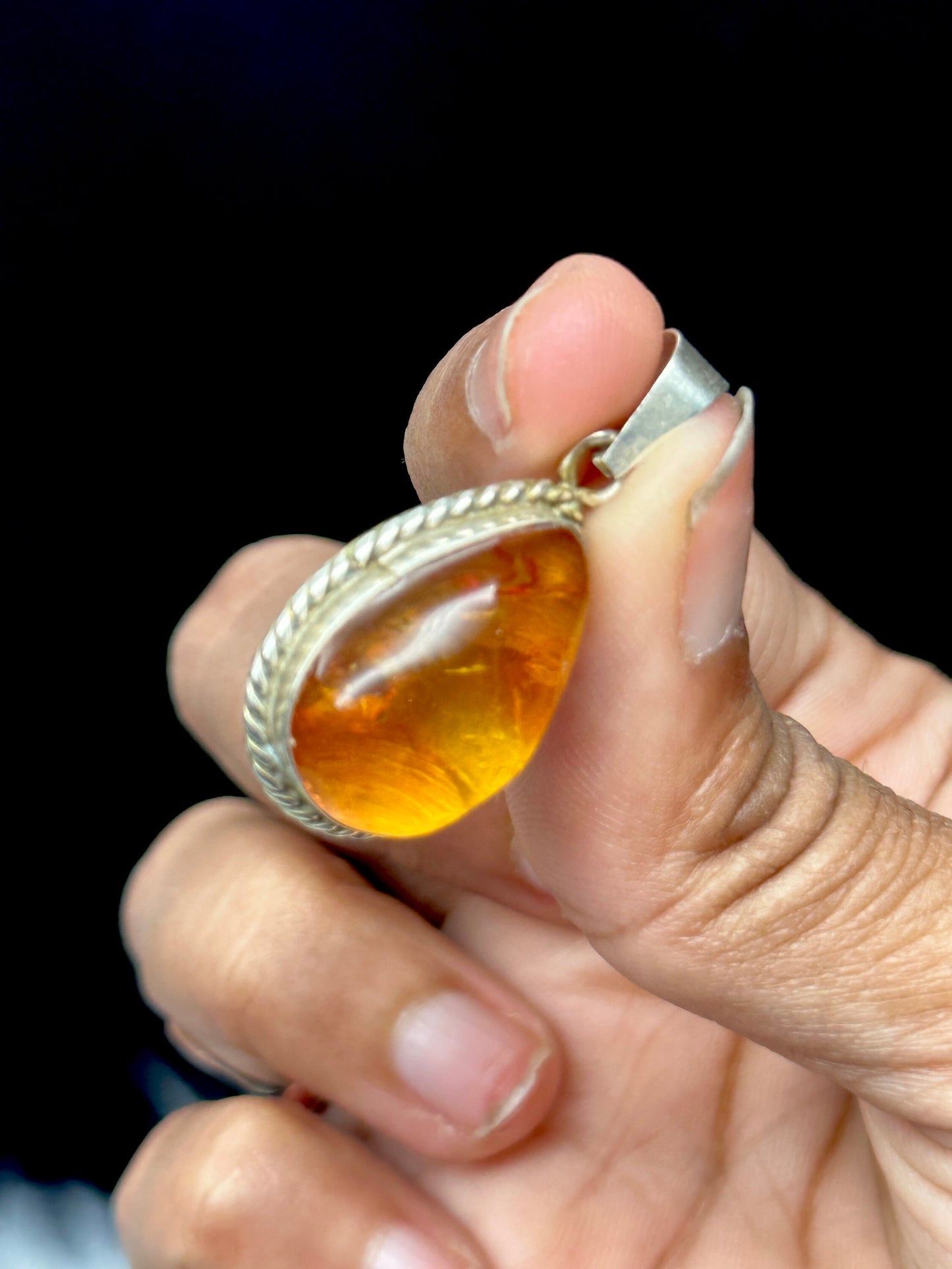 Natural Amber in 925 Sterling Silver Pendant