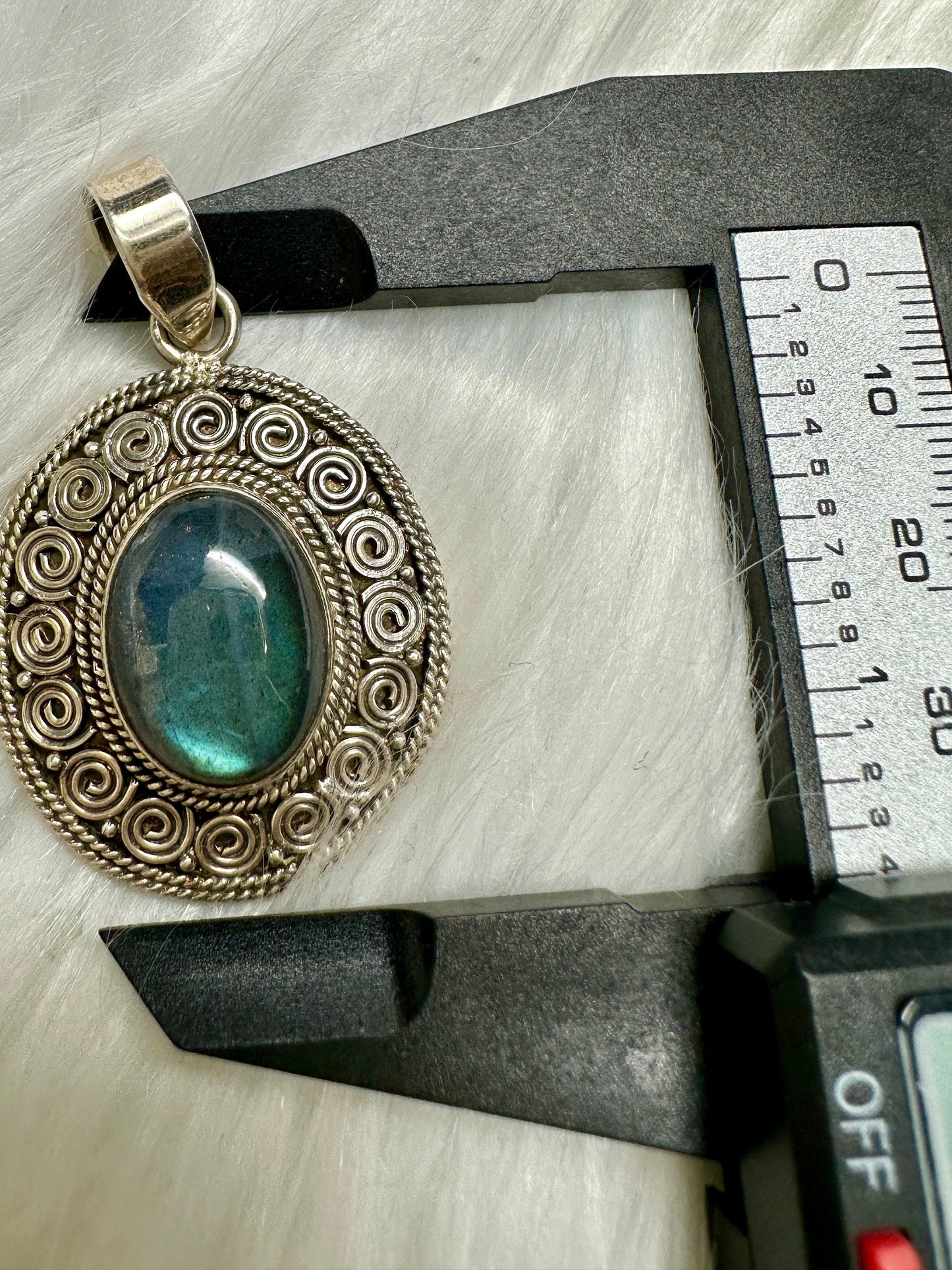 Labradorite Crystal Pendant in Carved 925 Silver pendant