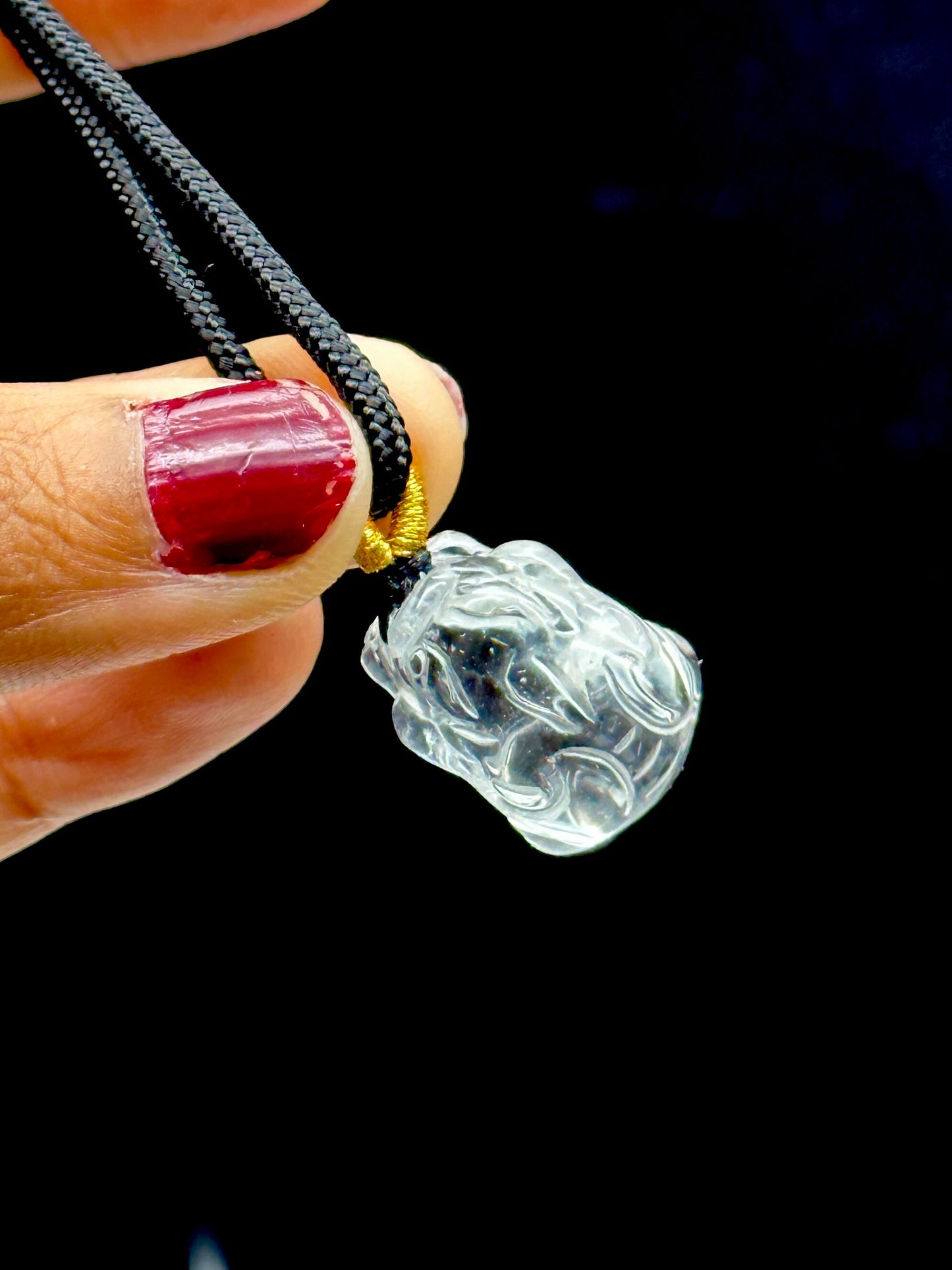 High-Quality Clear Quartz Crystal Pixiu Carved Necklace - Healing Energy, Unique Handcrafted Jewelry