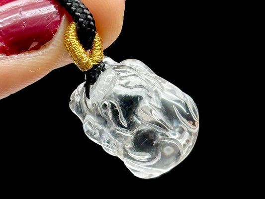 High-Quality Clear Quartz Crystal Pixiu Carved Necklace - Healing Energy, Unique Handcrafted Jewelry